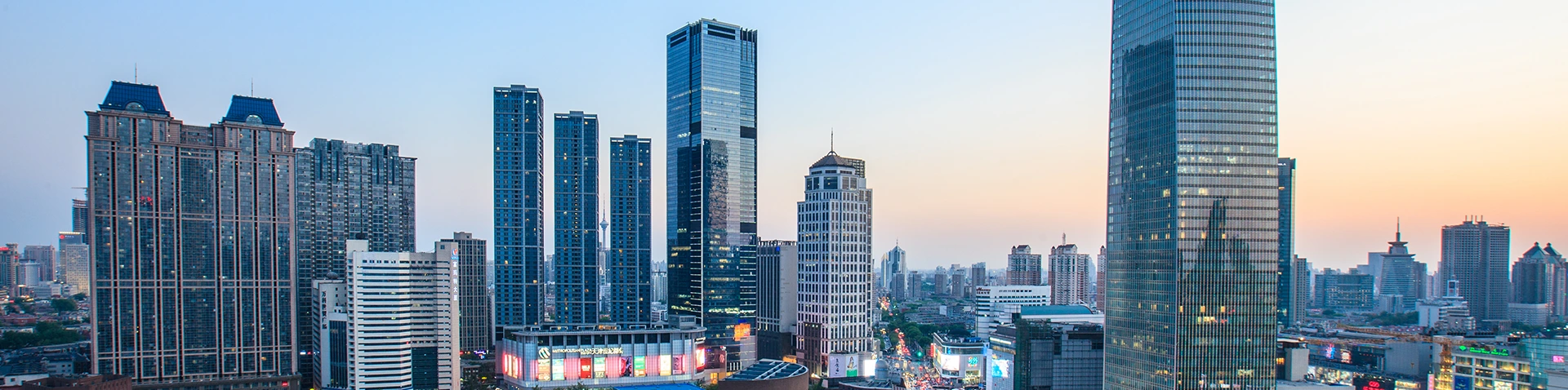 आमच्याबद्दल